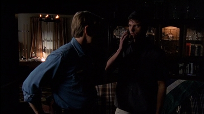 ROSWELL_-_E2X03_SURPRISE_329.jpg