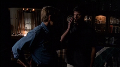 ROSWELL_-_E2X03_SURPRISE_336.jpg