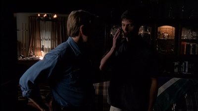 ROSWELL_-_E2X03_SURPRISE_337.jpg