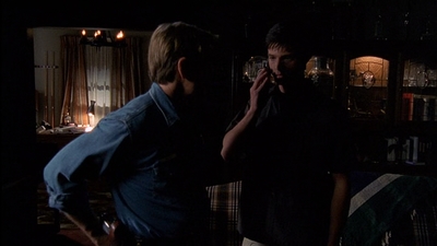 ROSWELL_-_E2X03_SURPRISE_342.jpg