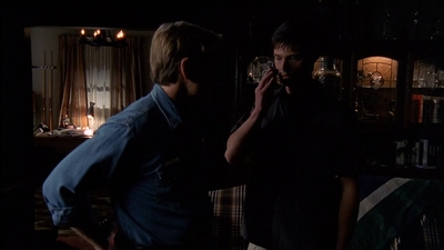 ROSWELL_-_E2X03_SURPRISE_346.jpg