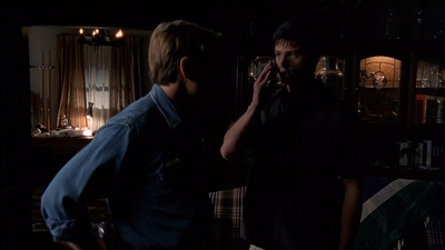 ROSWELL_-_E2X03_SURPRISE_349.jpg