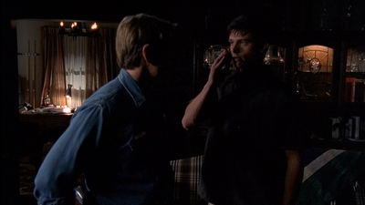 ROSWELL_-_E2X03_SURPRISE_354.jpg