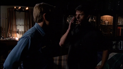 ROSWELL_-_E2X03_SURPRISE_371.jpg