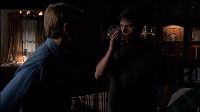 ROSWELL_-_E2X03_SURPRISE_378.jpg
