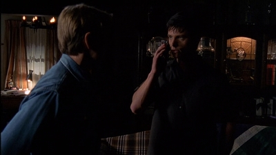 ROSWELL_-_E2X03_SURPRISE_385.jpg