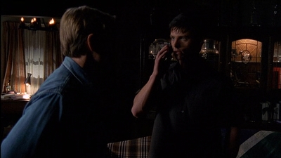 ROSWELL_-_E2X03_SURPRISE_389.jpg