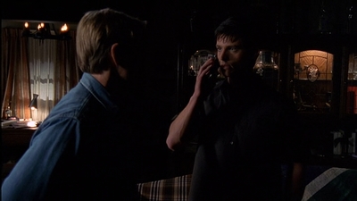 ROSWELL_-_E2X03_SURPRISE_391.jpg