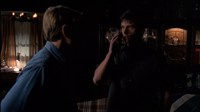 ROSWELL_-_E2X03_SURPRISE_393.jpg