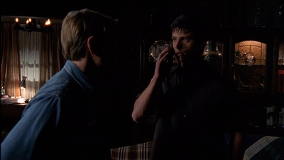 ROSWELL_-_E2X03_SURPRISE_396.jpg