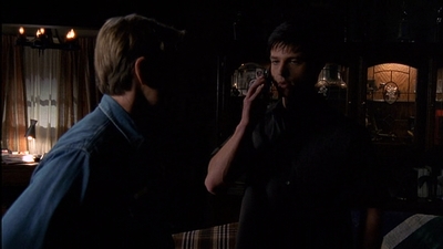 ROSWELL_-_E2X03_SURPRISE_398.jpg