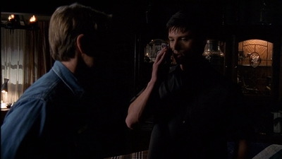 ROSWELL_-_E2X03_SURPRISE_410.jpg