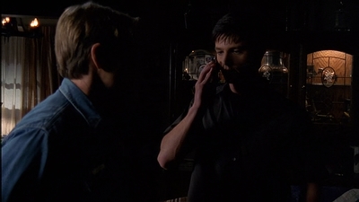 ROSWELL_-_E2X03_SURPRISE_415.jpg