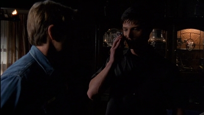 ROSWELL_-_E2X03_SURPRISE_419.jpg