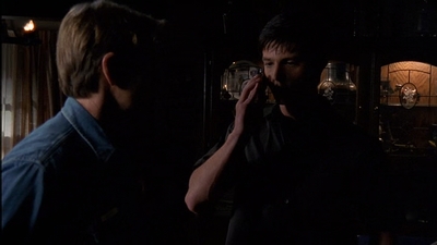 ROSWELL_-_E2X03_SURPRISE_420.jpg