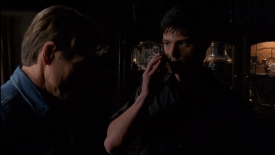 ROSWELL_-_E2X03_SURPRISE_442.jpg