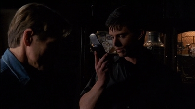 ROSWELL_-_E2X03_SURPRISE_447.jpg