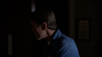ROSWELL_-_E2X03_SURPRISE_466.jpg