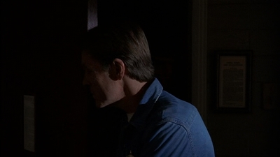 ROSWELL_-_E2X03_SURPRISE_468.jpg