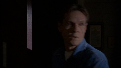 ROSWELL_-_E2X03_SURPRISE_478.jpg