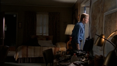ROSWELL_-_E2X03_SURPRISE_523.jpg