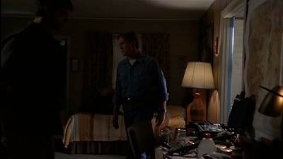 ROSWELL_-_E2X03_SURPRISE_553.jpg