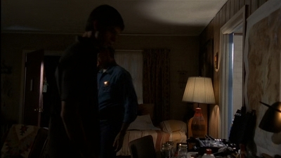 ROSWELL_-_E2X03_SURPRISE_558.jpg