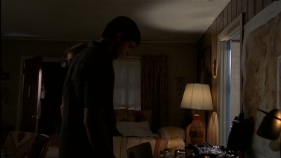 ROSWELL_-_E2X03_SURPRISE_561.jpg