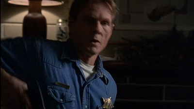 ROSWELL_-_E2X03_SURPRISE_582.jpg