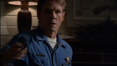 ROSWELL_-_E2X03_SURPRISE_583.jpg