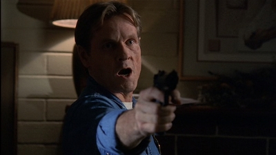 ROSWELL_-_E2X03_SURPRISE_601.jpg