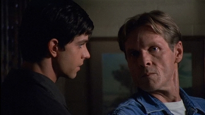 ROSWELL_-_E2X03_SURPRISE_614.jpg