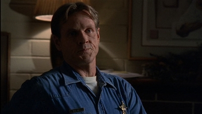 ROSWELL_-_E2X03_SURPRISE_627.jpg