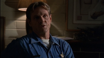 ROSWELL_-_E2X03_SURPRISE_631.jpg