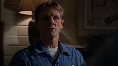 ROSWELL_-_E2X03_SURPRISE_646.jpg