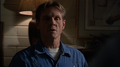ROSWELL_-_E2X03_SURPRISE_648.jpg