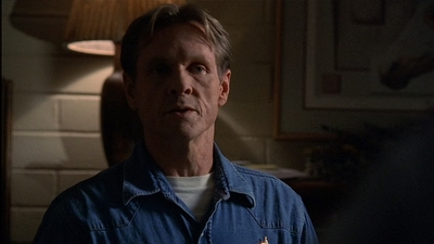 ROSWELL_-_E2X03_SURPRISE_651.jpg
