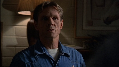 ROSWELL_-_E2X03_SURPRISE_656.jpg