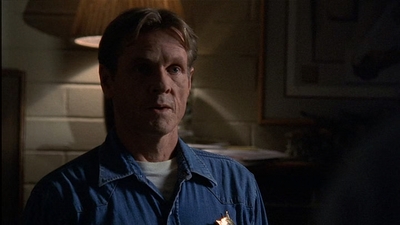 ROSWELL_-_E2X03_SURPRISE_668.jpg