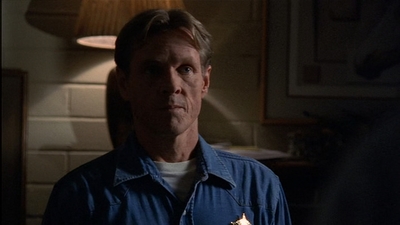 ROSWELL_-_E2X03_SURPRISE_669.jpg