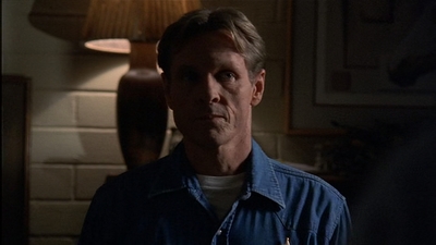 ROSWELL_-_E2X03_SURPRISE_673.jpg