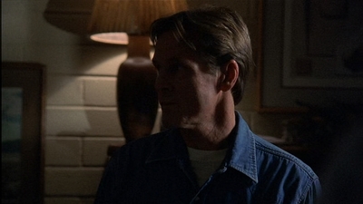 ROSWELL_-_E2X03_SURPRISE_674.jpg