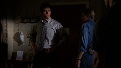 ROSWELL_-_E2X03_SURPRISE_688.jpg