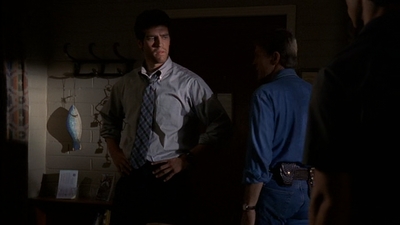 ROSWELL_-_E2X03_SURPRISE_692.jpg