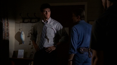 ROSWELL_-_E2X03_SURPRISE_694.jpg