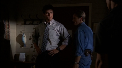 ROSWELL_-_E2X03_SURPRISE_702.jpg