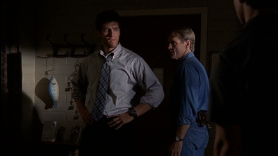 ROSWELL_-_E2X03_SURPRISE_708.jpg
