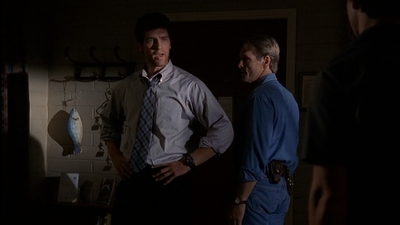 ROSWELL_-_E2X03_SURPRISE_719.jpg