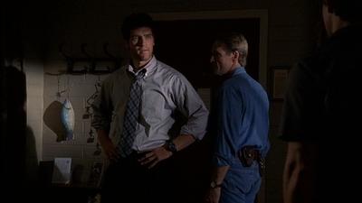ROSWELL_-_E2X03_SURPRISE_723.jpg