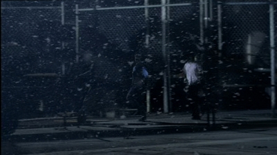 ROSWELL_-_E2X03_SURPRISE_728.jpg
